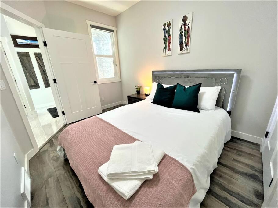 Willa Luxury Retreat For Large Groups Calgary Zewnętrze zdjęcie